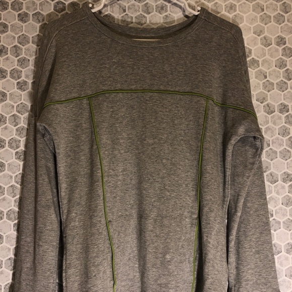 Evy’s Tree Pullover with Front Pocket - Picture 5 of 8